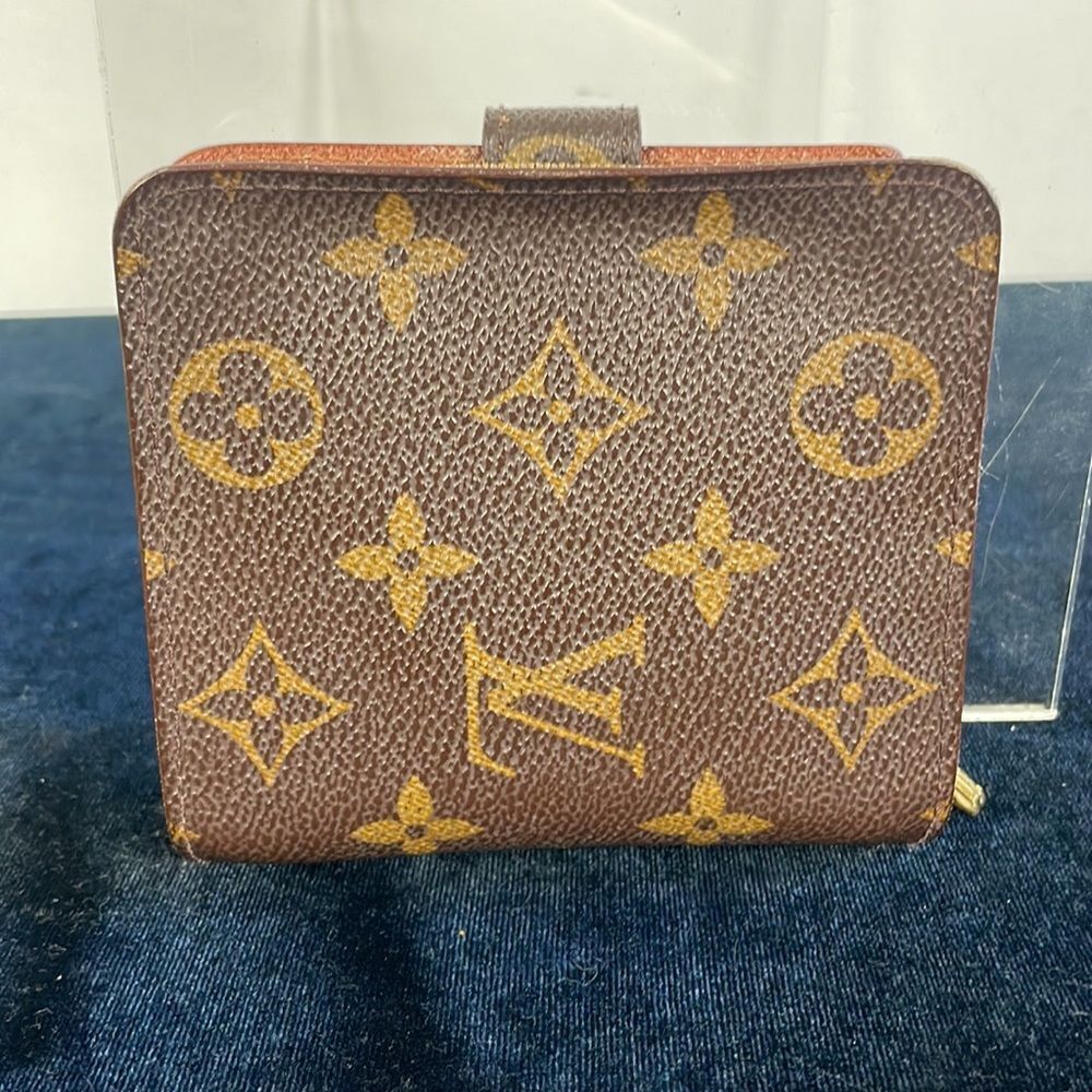 Louis Vuiton Compact Zippe Wallet - Picture 3 of 7